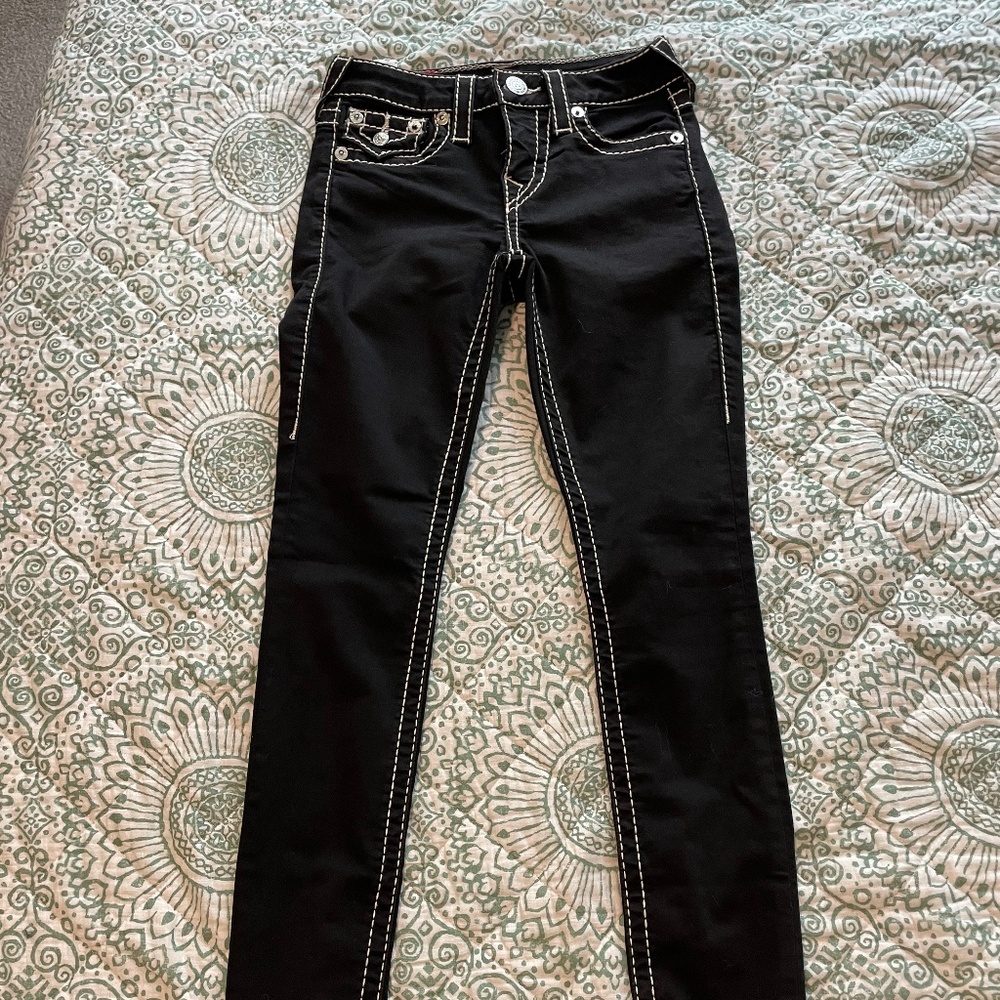 True Religion -- women's black skinny jeans with white stitching -- size 24